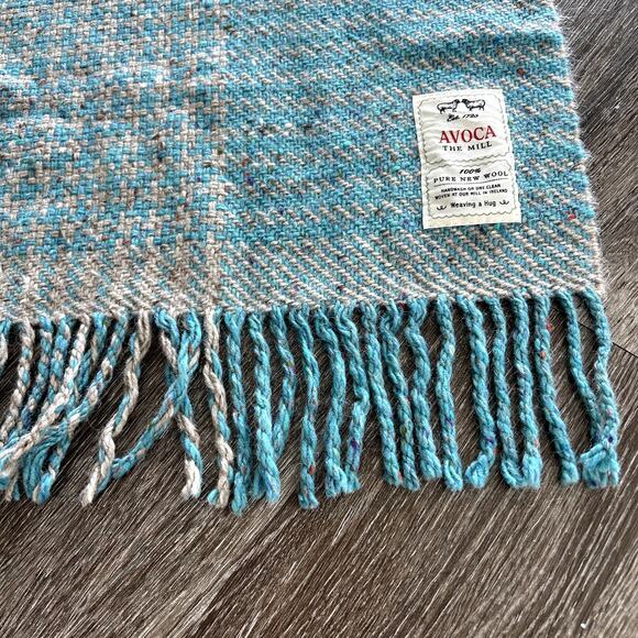 NWOT Irish Avoca Blanket Scarf 100% Pure New Wool Made in Ireland Blue Fringe - Picture 7 of 14
